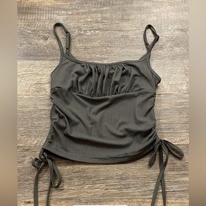 Crop‎ cami
